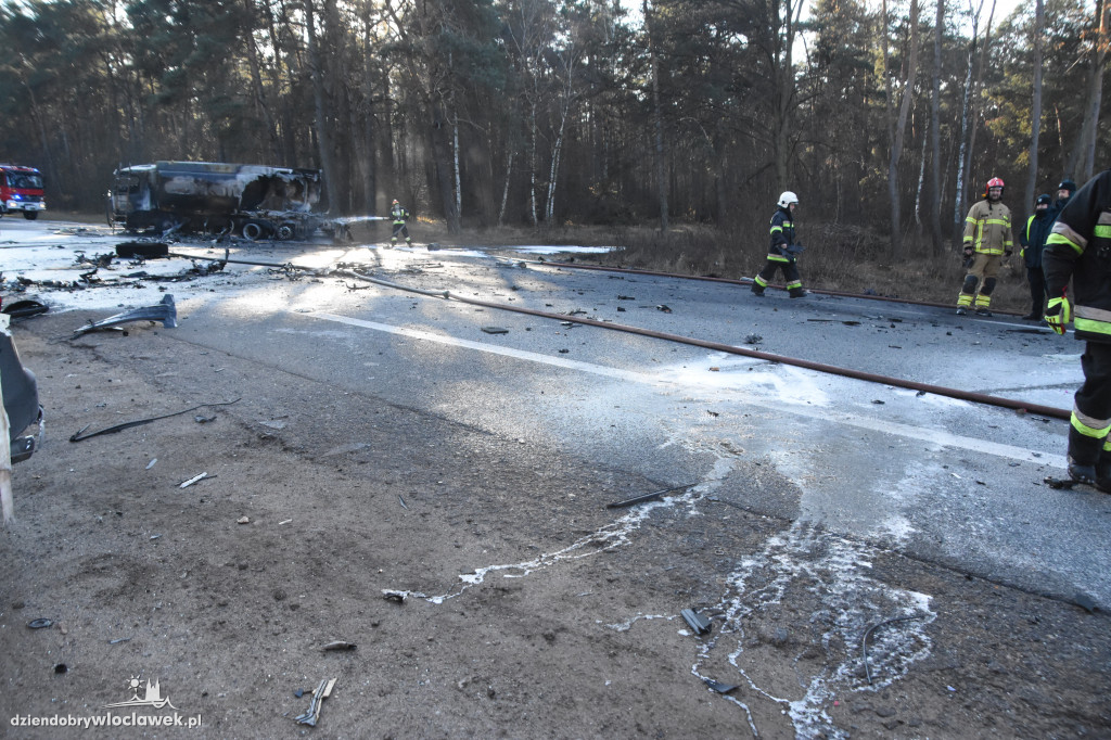 Zderzenie samochodu osobowego i cysterny