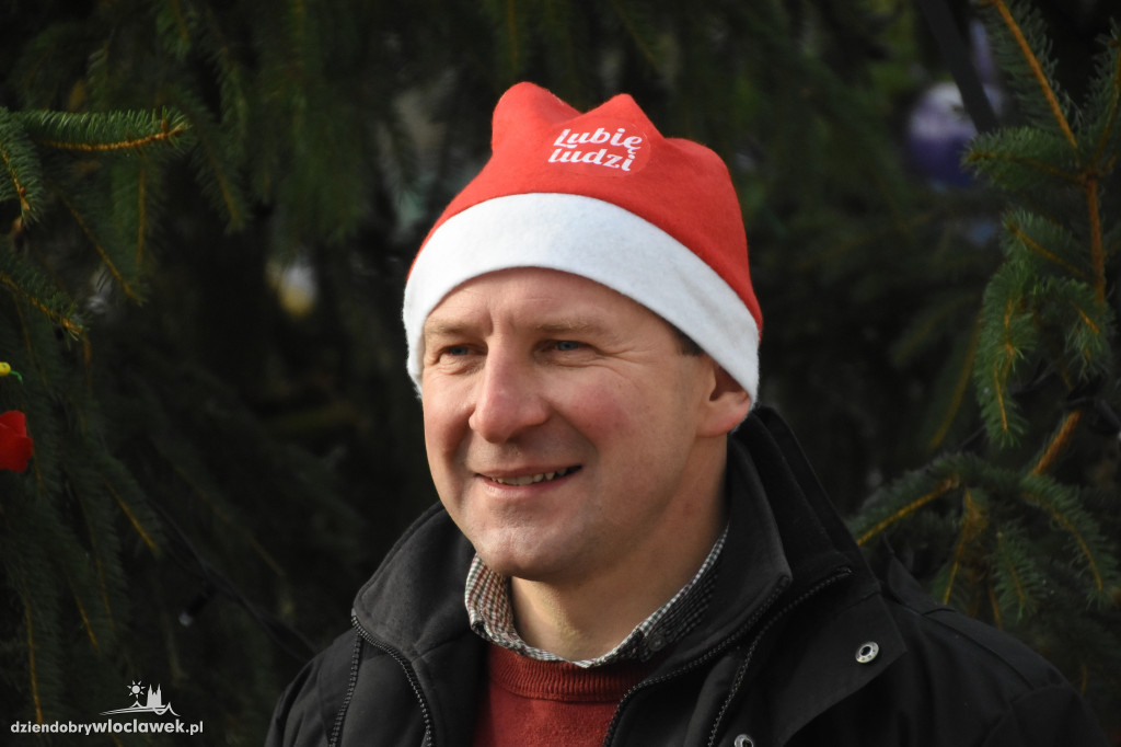 Ubierali choinkę na osiedlu Południe