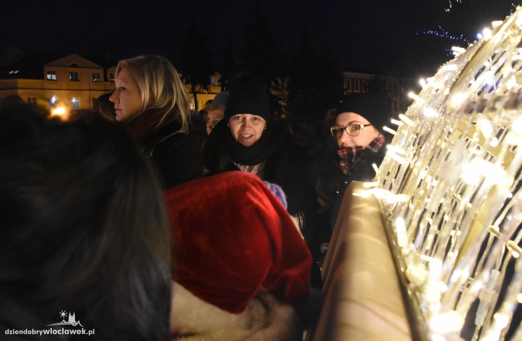 Wystartowała świąteczna iluminacja!