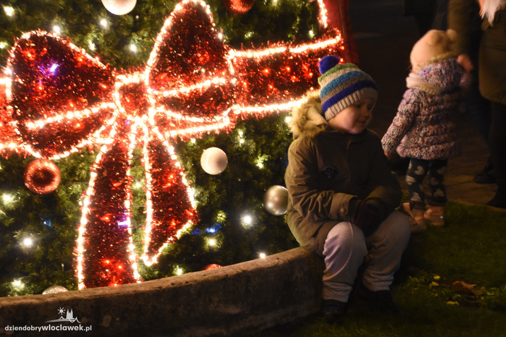 Wystartowała świąteczna iluminacja!