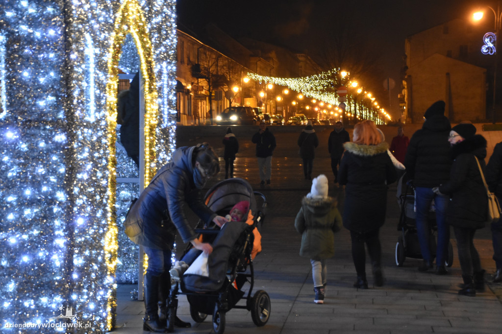 Wystartowała świąteczna iluminacja!
