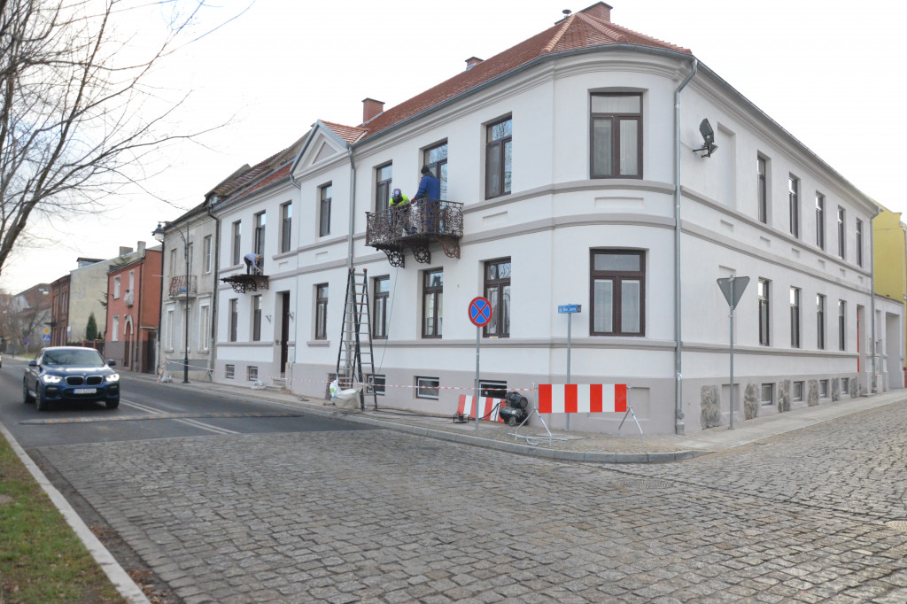 Odnowiona kamienica przy bulwarach