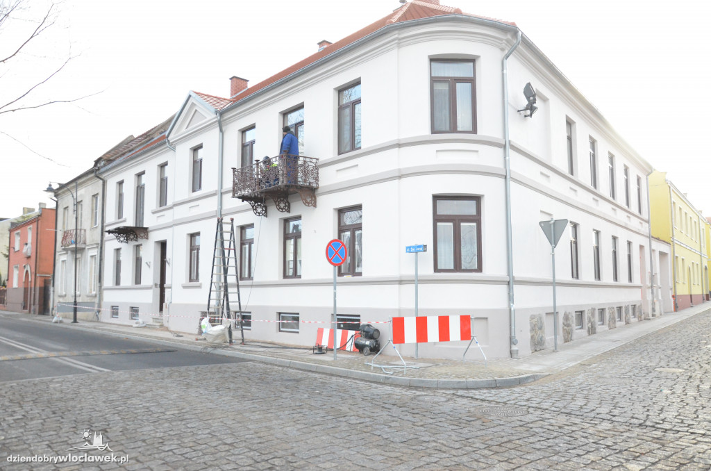 Odnowiona kamienica przy bulwarach
