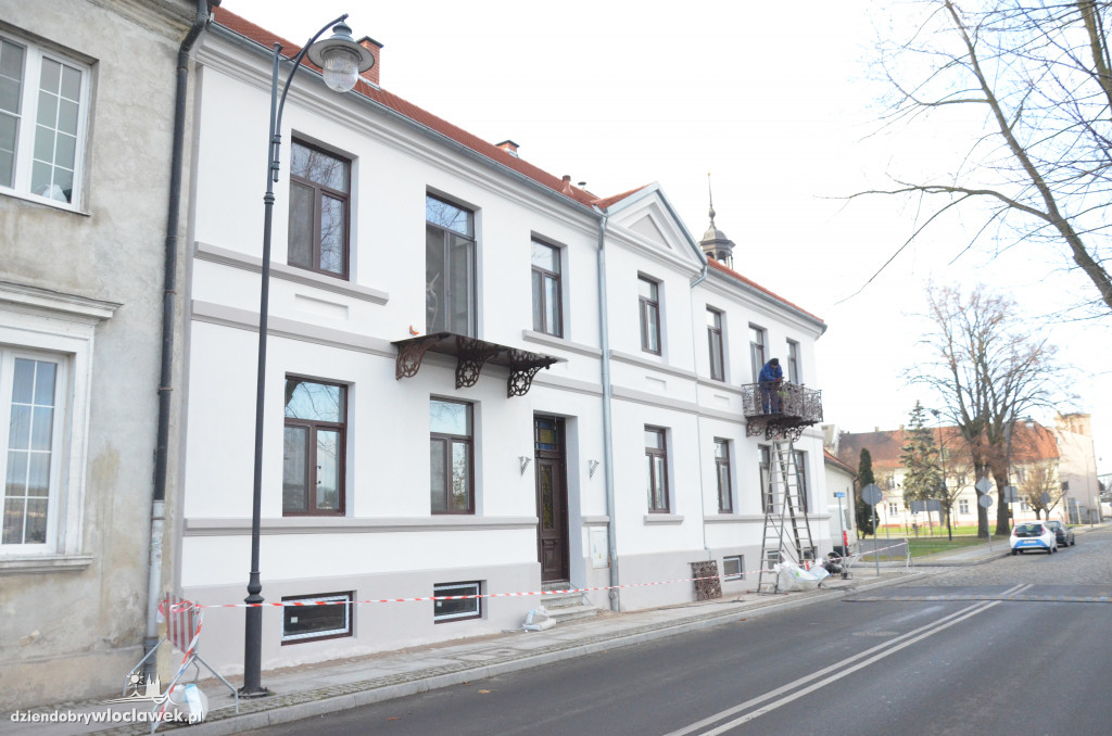 Odnowiona kamienica przy bulwarach