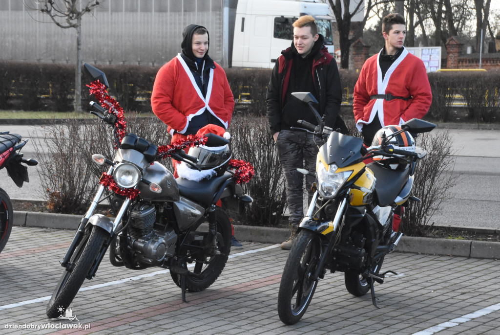 Motomikołaje pod Halą Mistrzów