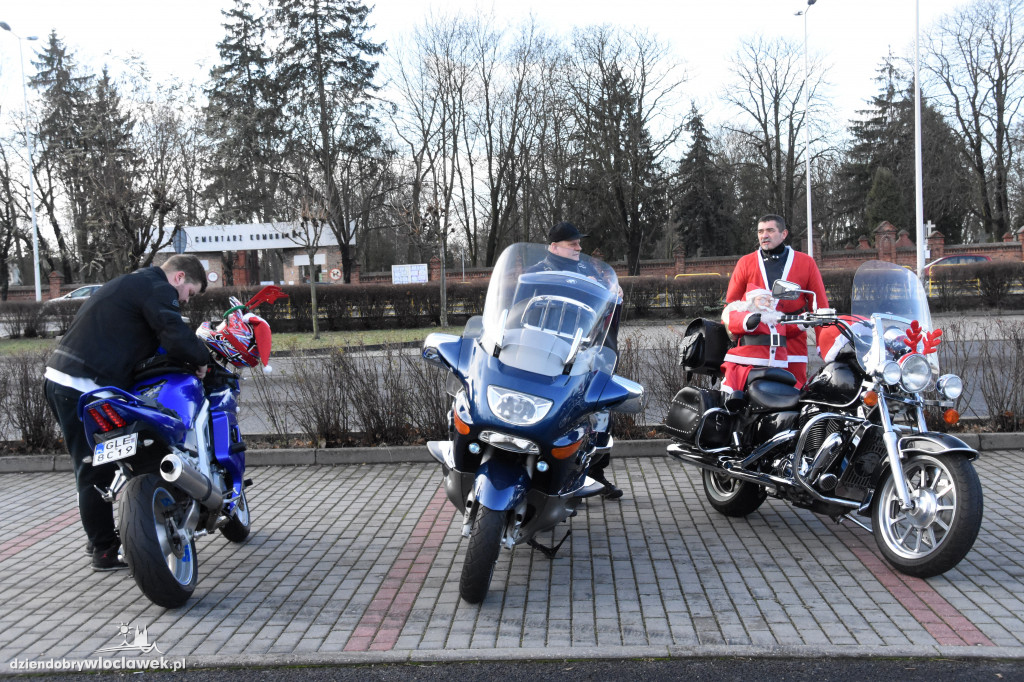Motomikołaje pod Halą Mistrzów