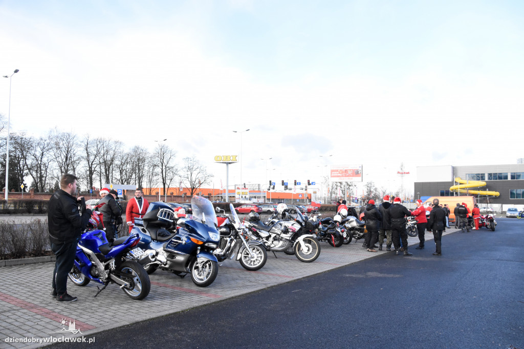 Motomikołaje pod Halą Mistrzów
