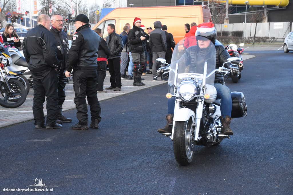 Motomikołaje pod Halą Mistrzów