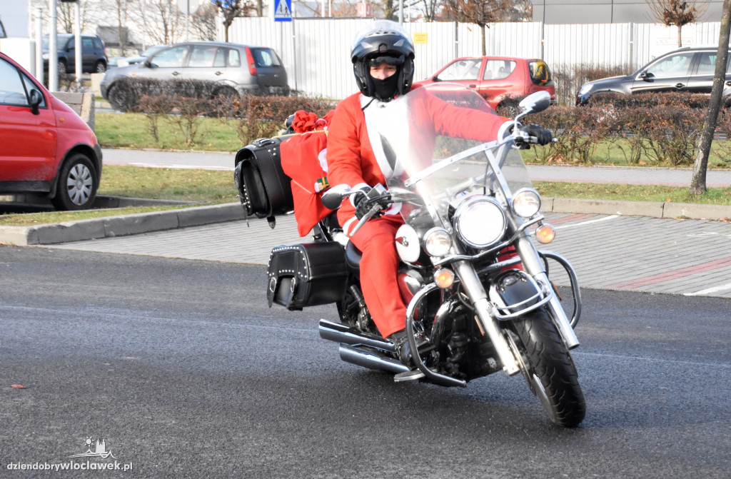 Motomikołaje pod Halą Mistrzów
