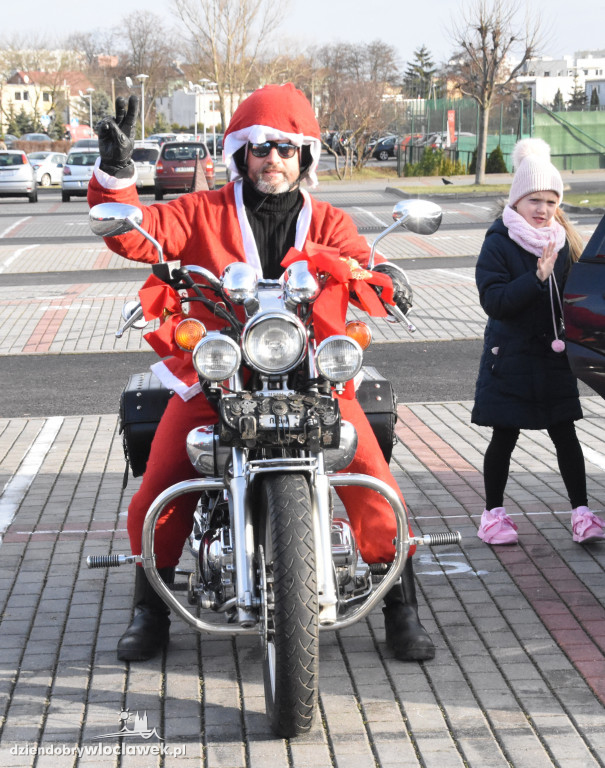 Motomikołaje pod Halą Mistrzów