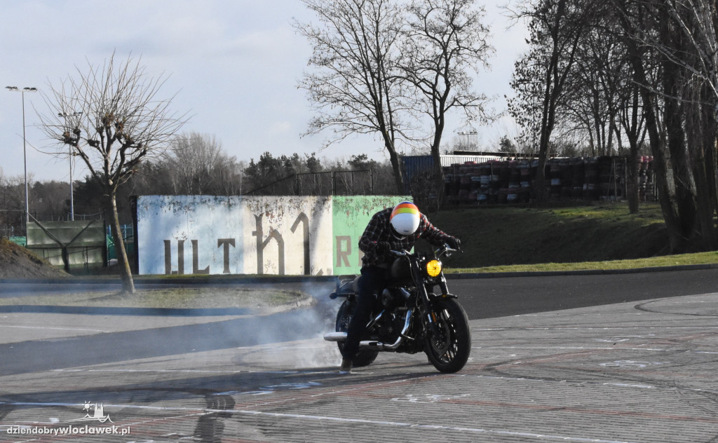 Motomikołaje pod Halą Mistrzów