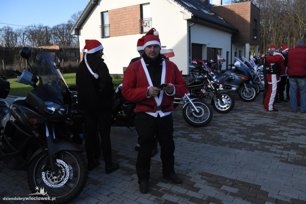Motocykliści z wizytą w Domu Dziecka