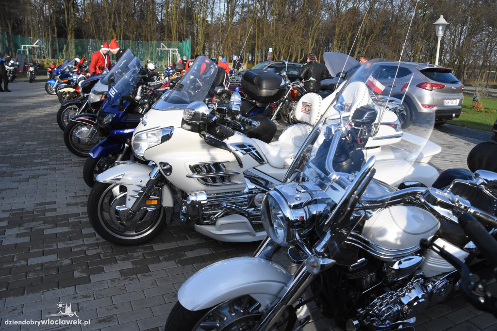 Motocykliści z wizytą w Domu Dziecka