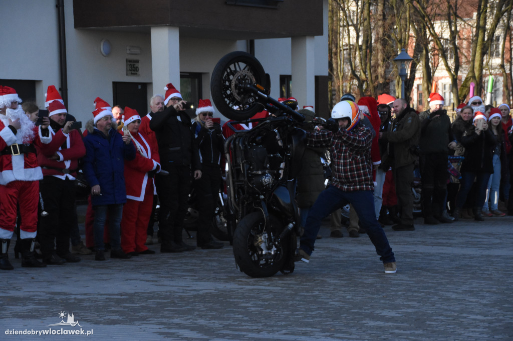 Motocykliści z wizytą w Domu Dziecka