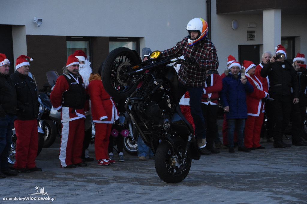 Motocykliści z wizytą w Domu Dziecka