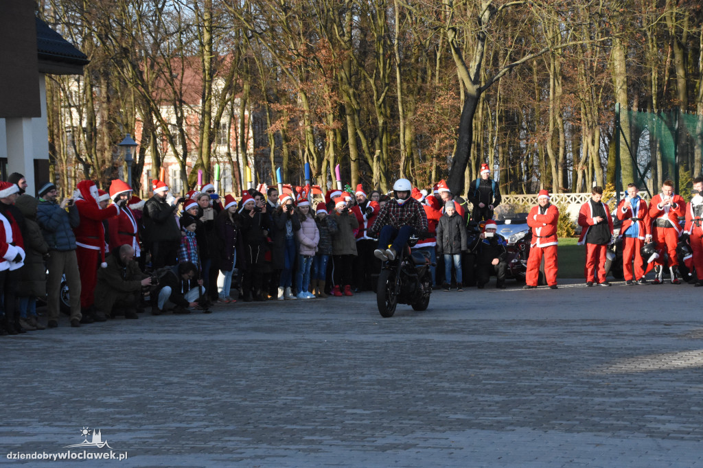 Motocykliści z wizytą w Domu Dziecka