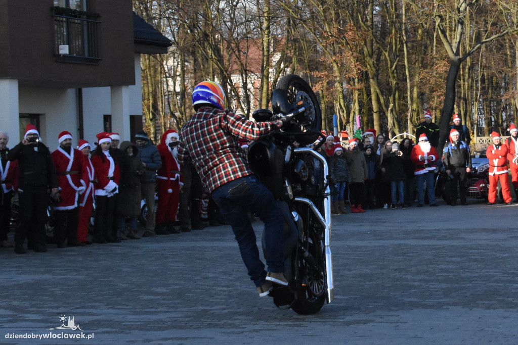 Motocykliści z wizytą w Domu Dziecka
