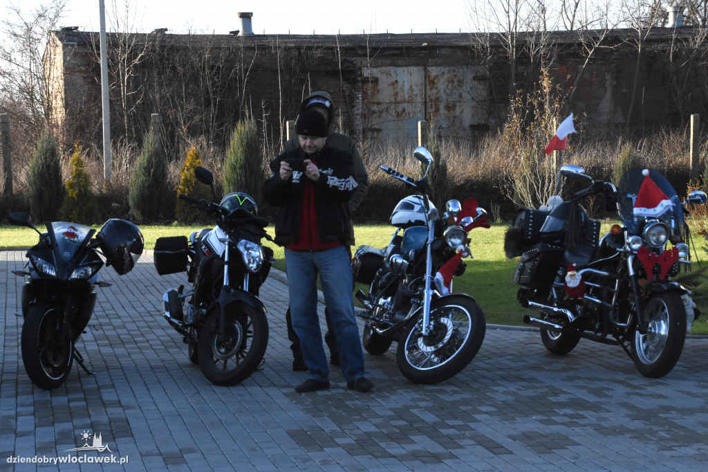 Motocykliści z wizytą w Domu Dziecka