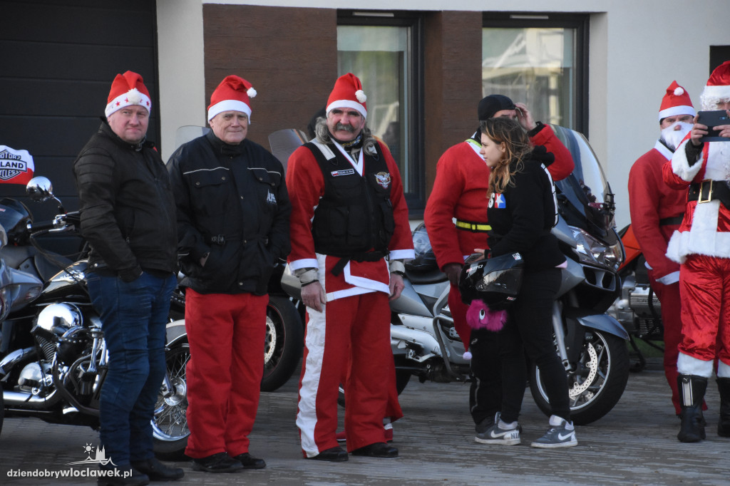 Motocykliści z wizytą w Domu Dziecka