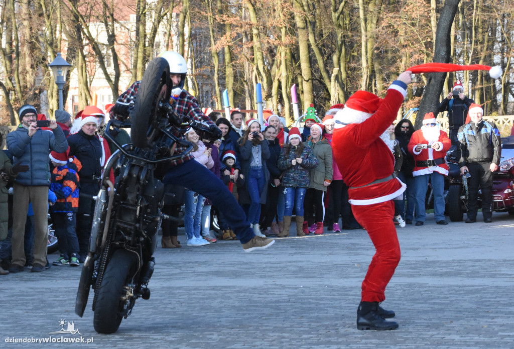 Motocykliści z wizytą w Domu Dziecka