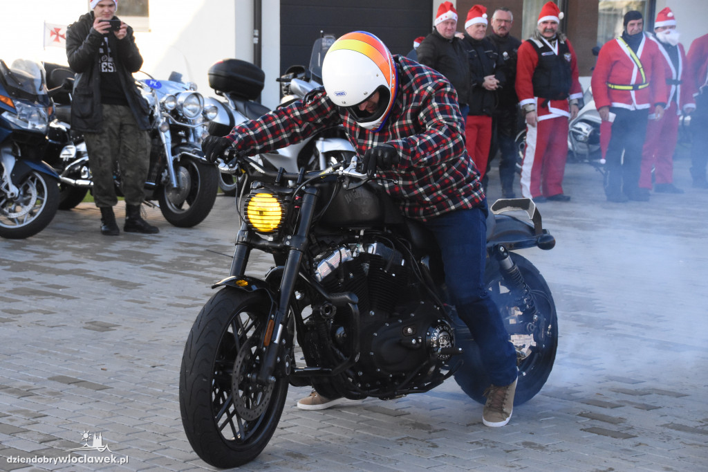 Motocykliści z wizytą w Domu Dziecka