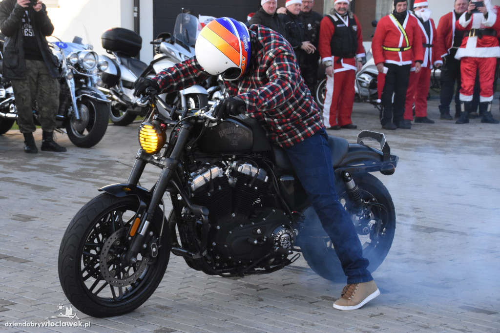 Motocykliści z wizytą w Domu Dziecka