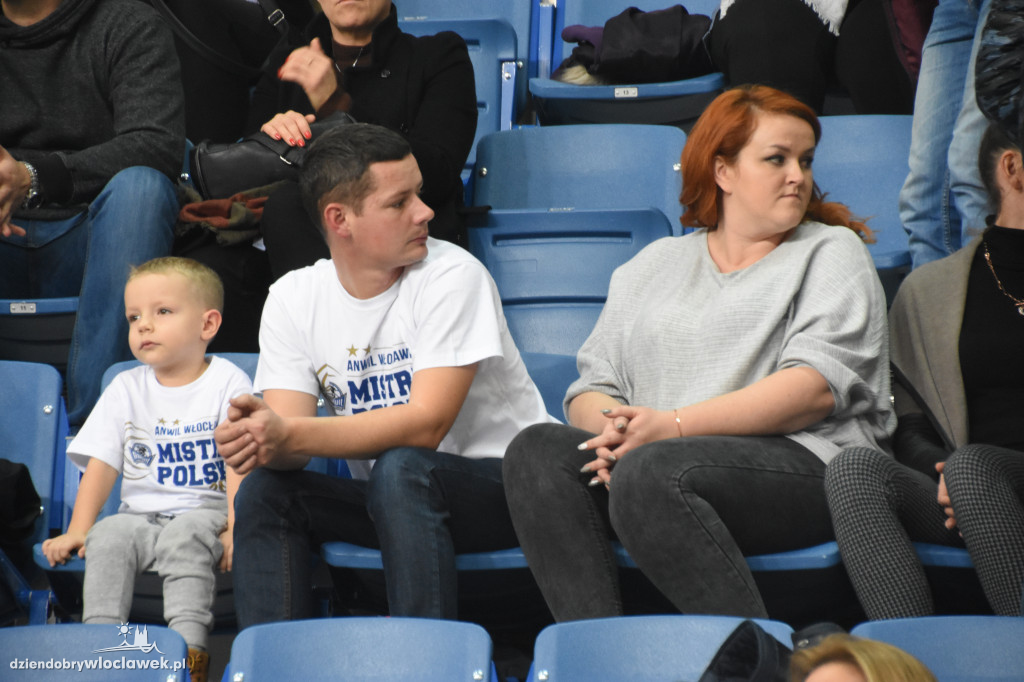 Kibice na meczu Anwilu z BK Ventspils