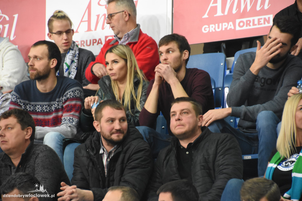Kibice na meczu Anwilu z BK Ventspils