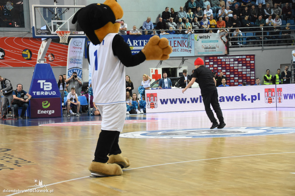 DT na meczu Anwilu z BK Ventspils