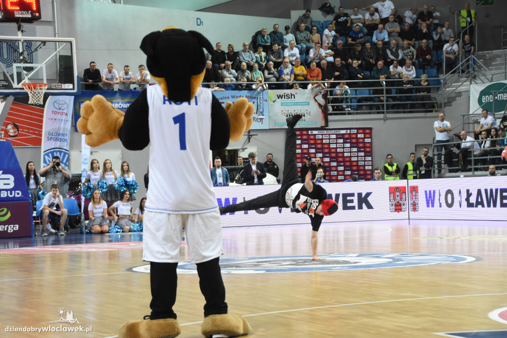 DT na meczu Anwilu z BK Ventspils