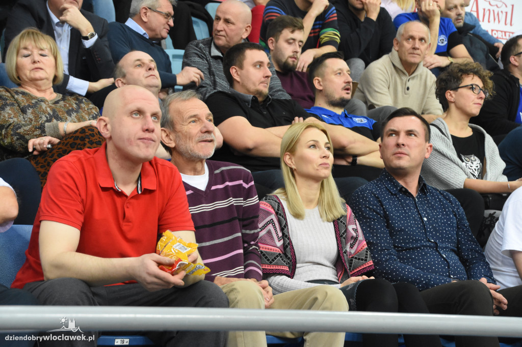 Kibice na meczu Anwilu z BK Ventspils