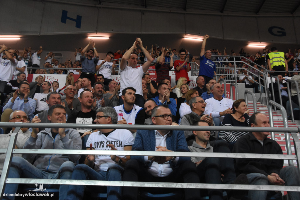 Kibice na meczu Anwilu z BK Ventspils