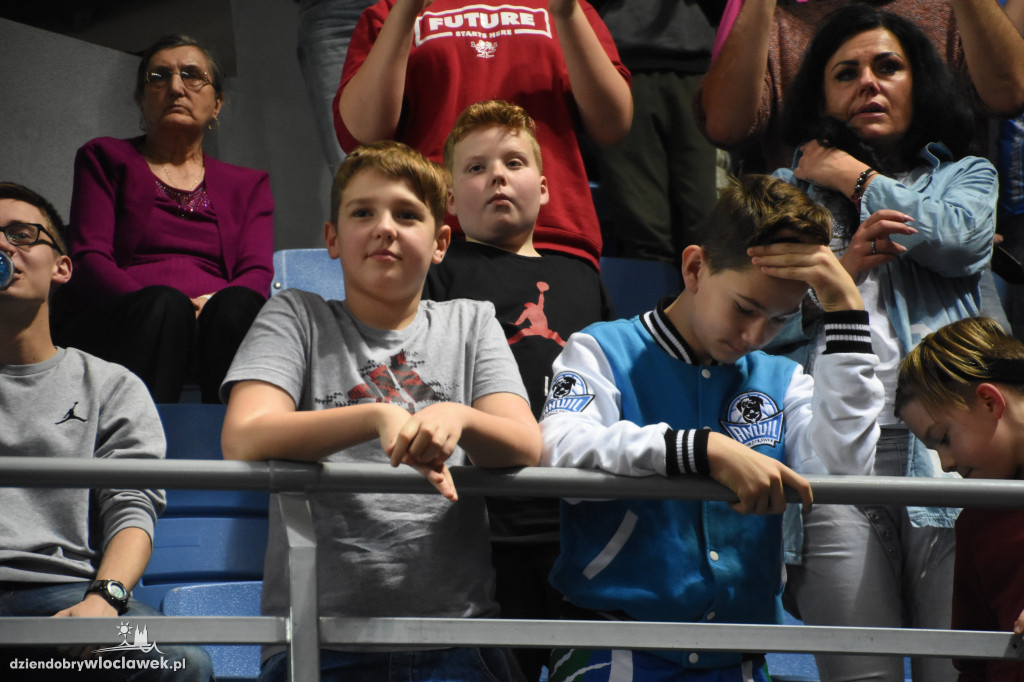 Kibice na meczu Anwilu z BK Ventspils