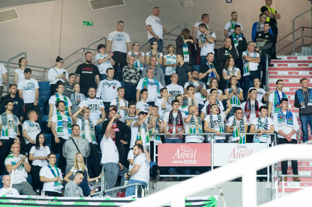 Kibice na meczu Anwilu z BK Ventspils