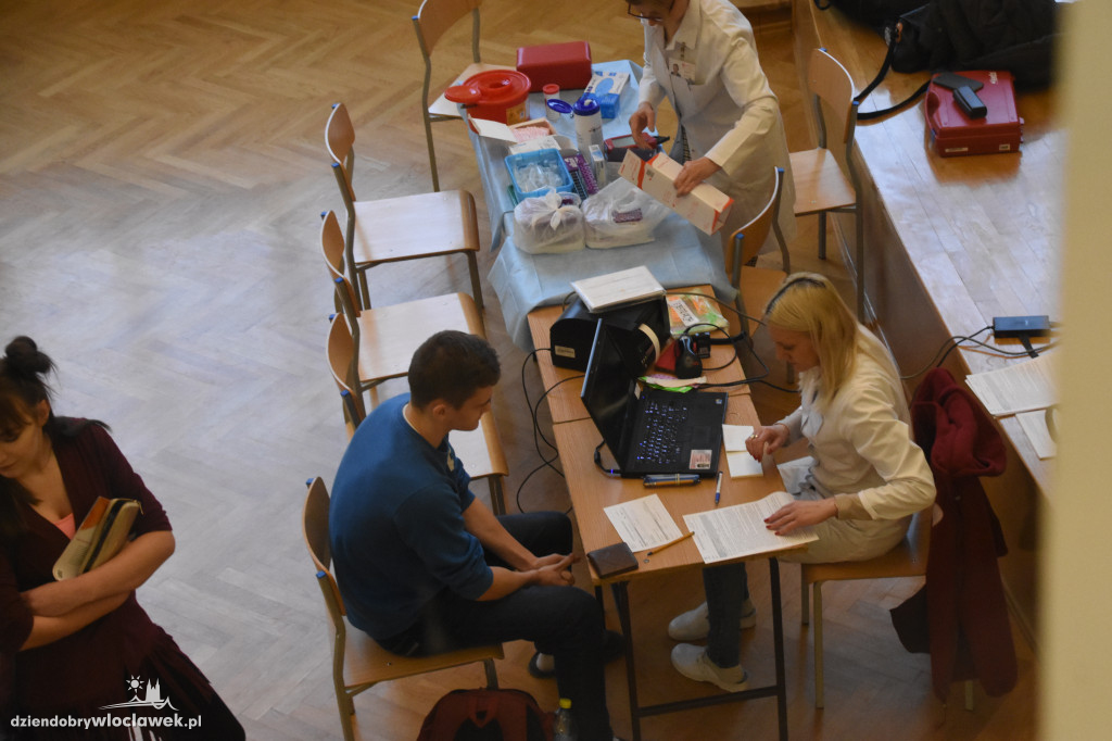 Uczniowie LMK i Długosza oddali krew