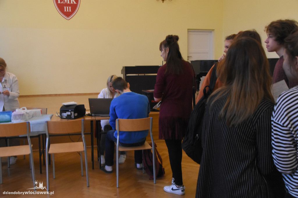 Uczniowie LMK i Długosza oddali krew