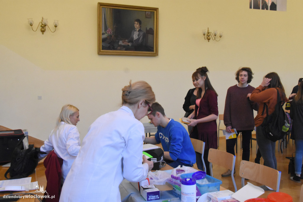 Uczniowie LMK i Długosza oddali krew