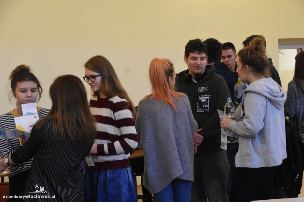 Uczniowie LMK i Długosza oddali krew