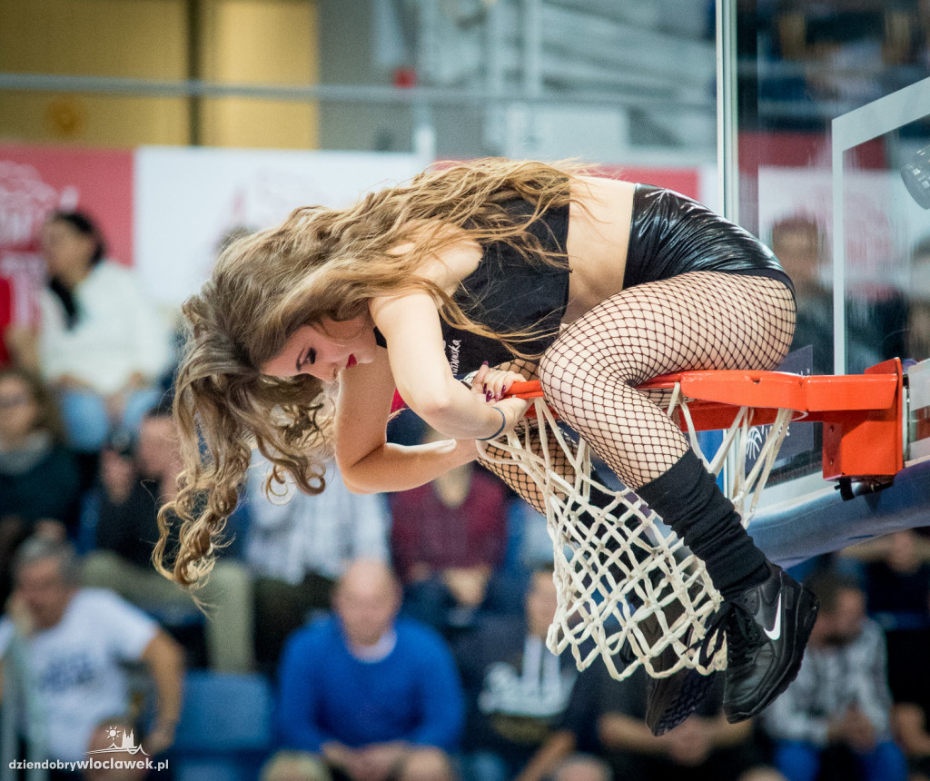 Anwil Dance Team na meczu Anwilu cz. II