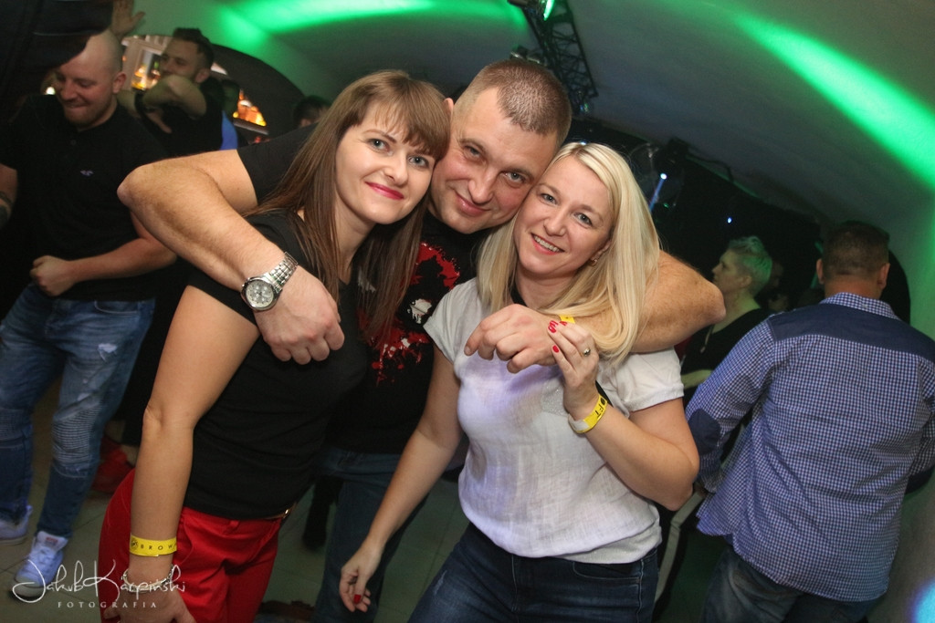Sobotnia noc w Browar Loft Music & Pub