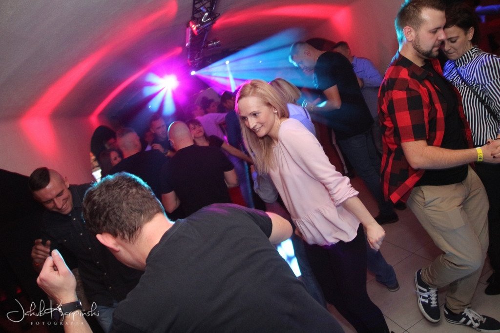 Sobotnia noc w Browar Loft Music & Pub