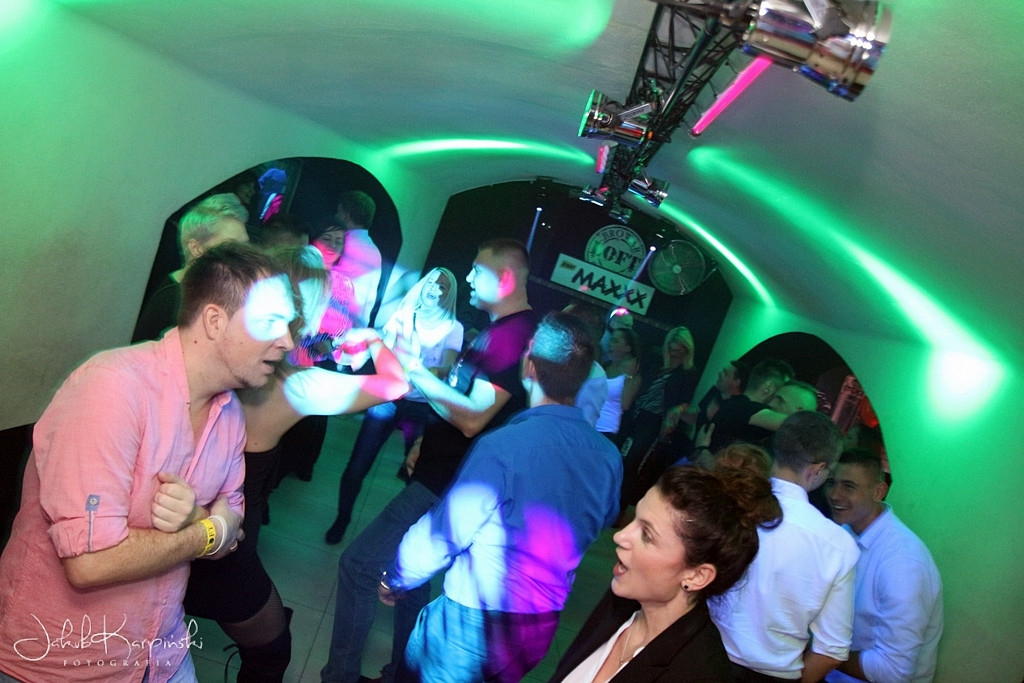 Sobotnia noc w Browar Loft Music & Pub