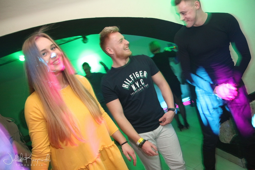 Sobotnia noc w Browar Loft Music & Pub