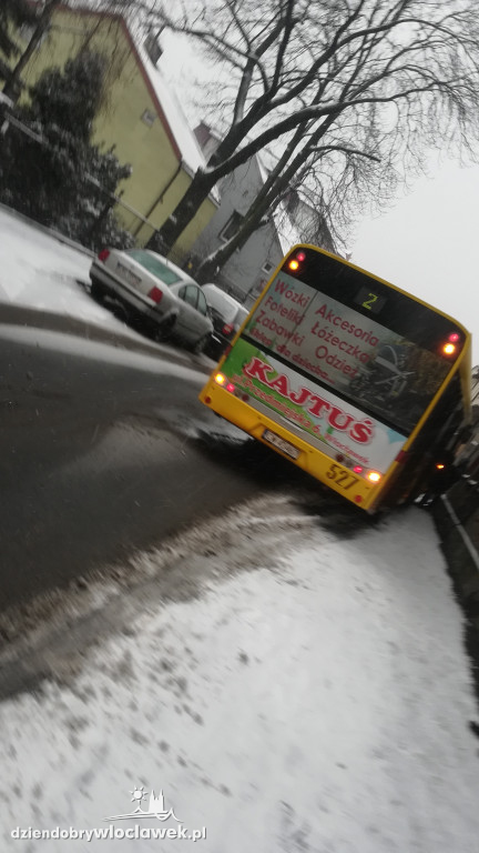 Autobus MPK wpadł w poślig na Chmielnej