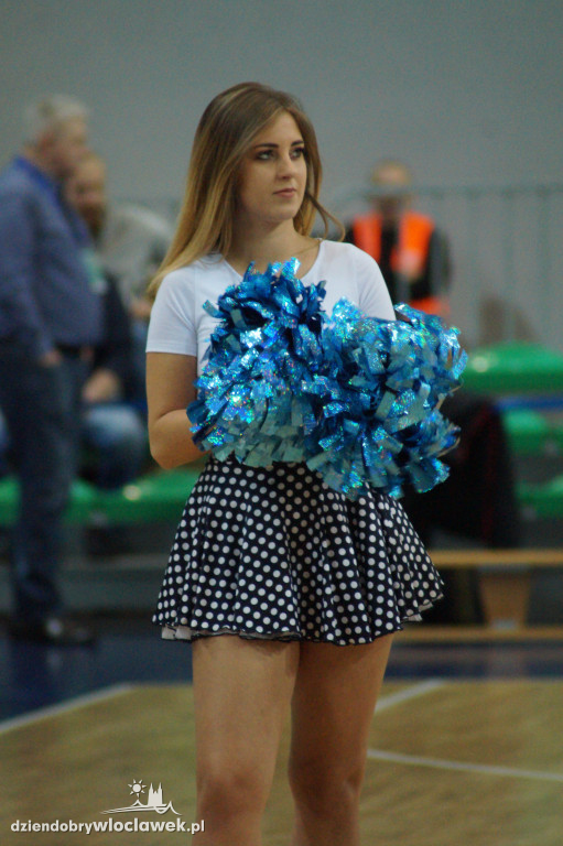 Cheerleaderki na meczu z Avellino