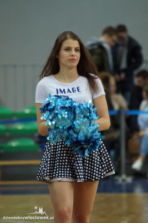 Cheerleaderki na meczu z Avellino