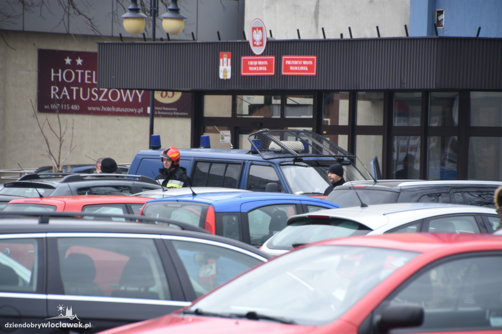 Bomba w budynku urzędu miasta?