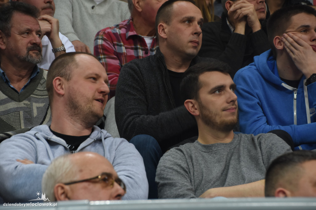 Kibice na meczu Anwilu z BK Banvit