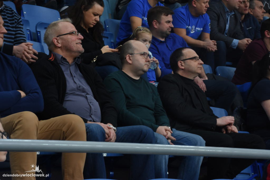Kibice na meczu Anwilu z BK Banvit