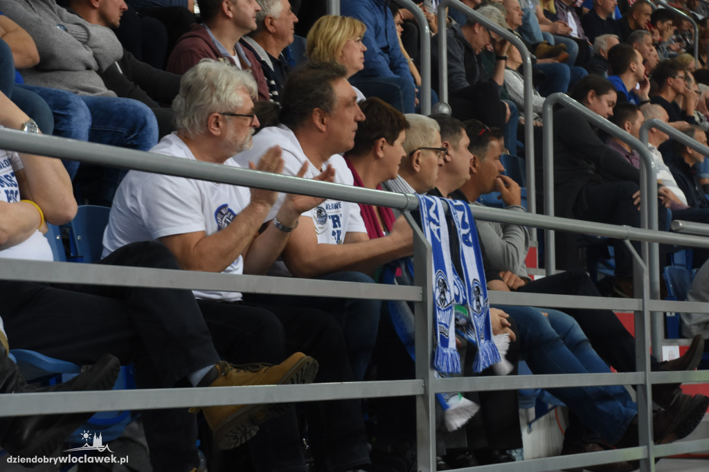 Kibice na meczu Anwilu z BK Banvit